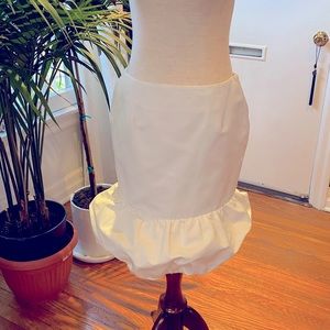 Club Monaco White Pouf Pencil Skirt | size 4
